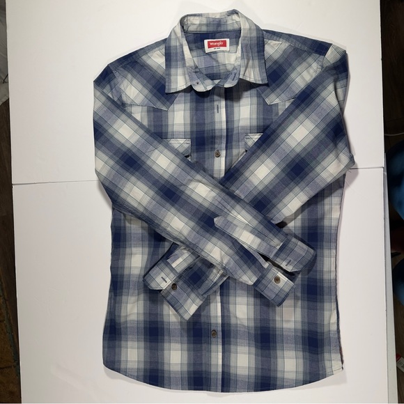 Wrangler Other - NWOT Wrangler Mens long sleeve shirt.